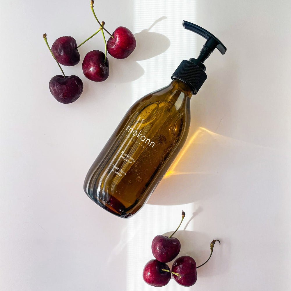 Moisturizing body wash gel Sweet Cherry & Amber 300ml