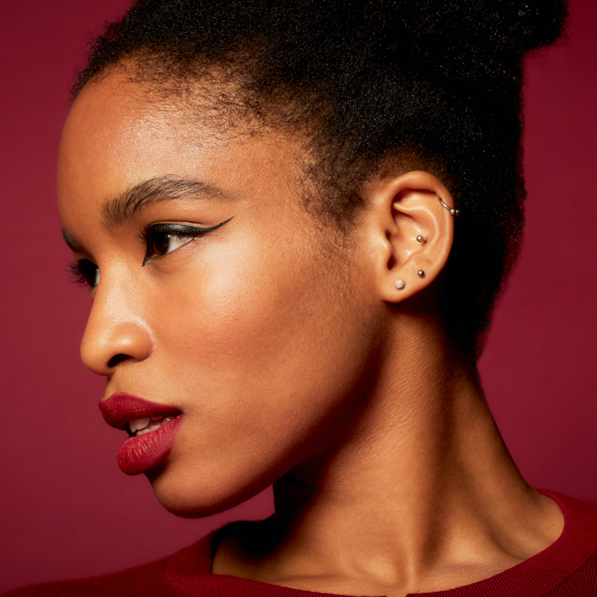 PRECISION LIQUID EYELINER